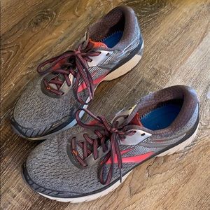 Brooks Adrenaline GTS 18